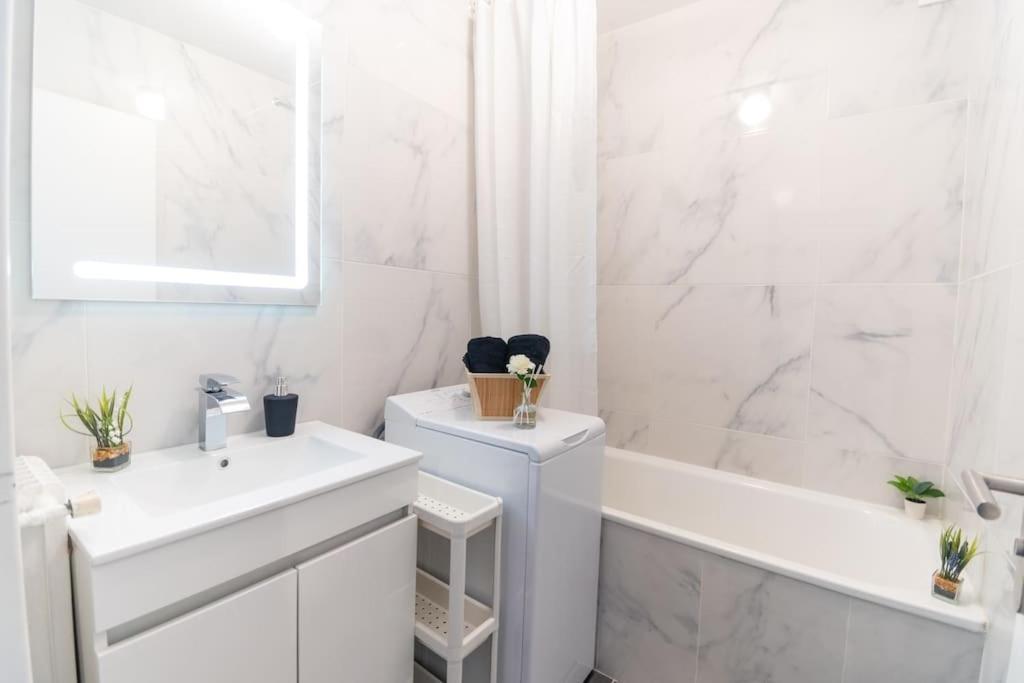 Le Citadin-T1-28M2-Pte Paris M7 Apartment Le Kremlin-Bicetre Ngoại thất bức ảnh